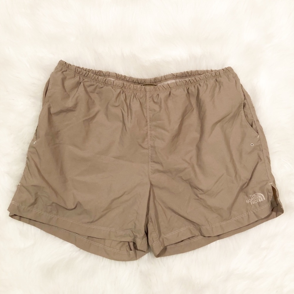 The North Face stretchy tan women’s shorts XL